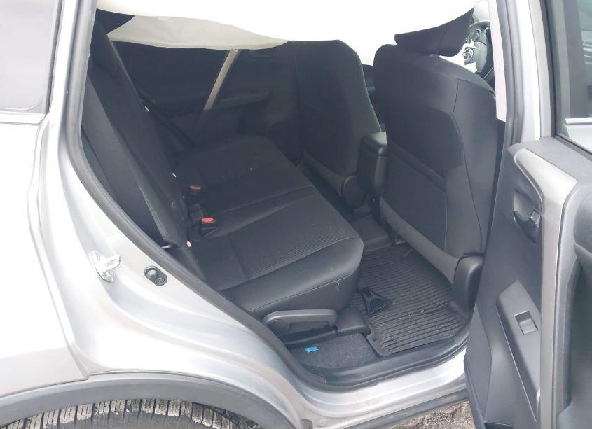 Photo 8 of 2018 Toyota Rav4 LE (VIN 2T3BFREV1JW789479)