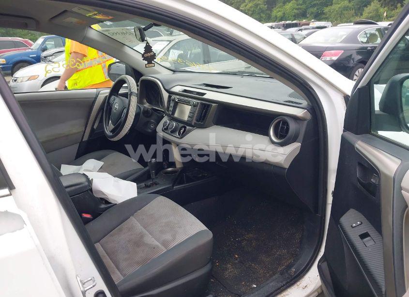 Photo 5 of 2013 Toyota Rav4 LE (VIN 2T3BFREV2DW026911)