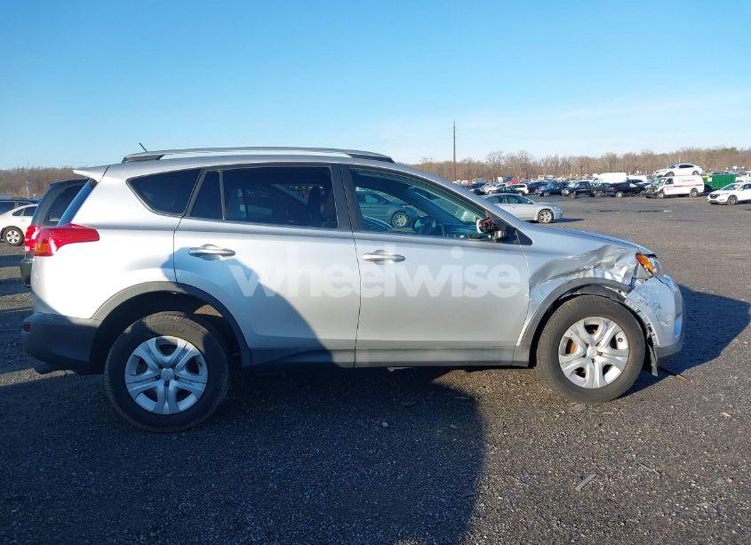 Photo 13 of 2015 Toyota Rav4 LE (VIN 2T3BFREV2FW275115)