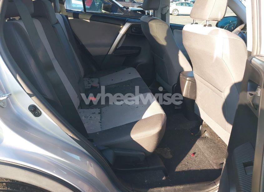 Photo 8 of 2015 Toyota Rav4 LE (VIN 2T3BFREV2FW275115)