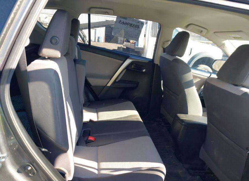 Photo 8 of 2015 Toyota Rav4 LE (VIN 2T3BFREV2FW309781)