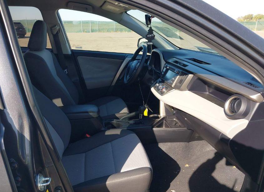 Photo 5 of 2015 Toyota Rav4 LE (VIN 2T3BFREV2FW317234)