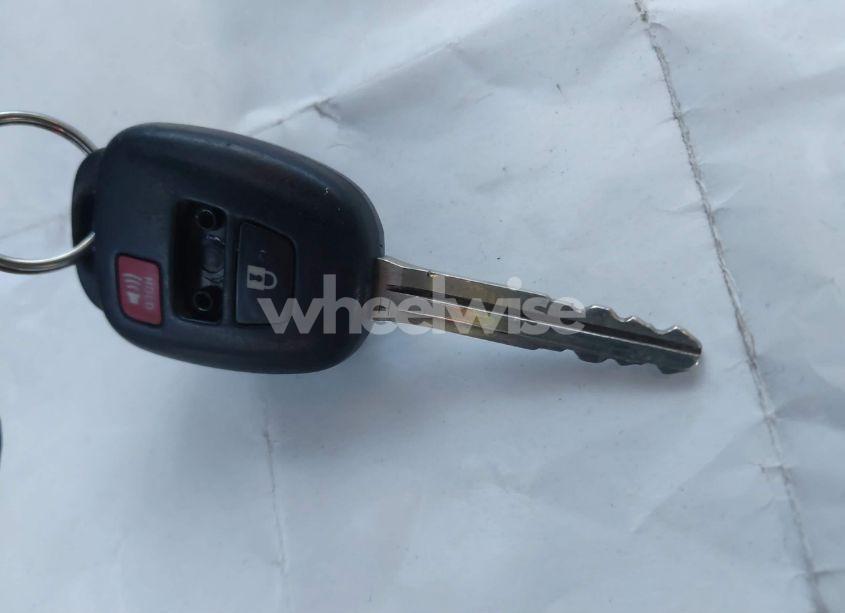 Photo 11 of 2015 Toyota Rav4 LE (VIN 2T3BFREV2FW342439)