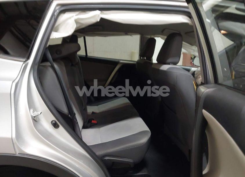 Photo 8 of 2015 Toyota Rav4 LE (VIN 2T3BFREV2FW397957)