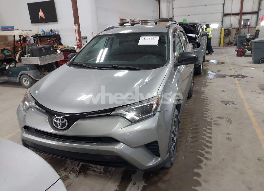 Photo 12 of 2016 Toyota Rav4 LE (VIN 2T3BFREV2GW424124)