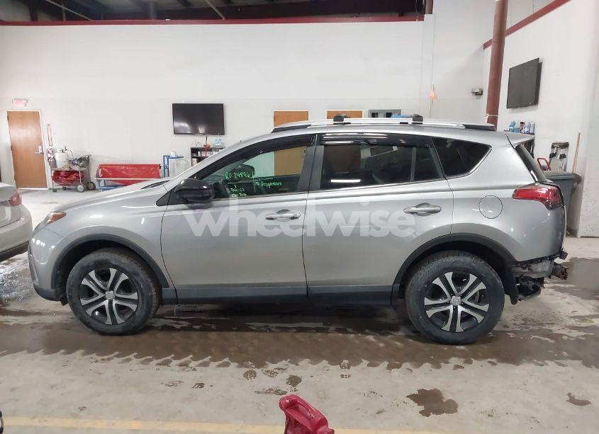 Photo 14 of 2016 Toyota Rav4 LE (VIN 2T3BFREV2GW424124)