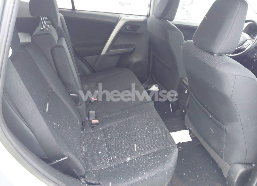 Photo 8 of 2016 Toyota Rav4 LE (VIN 2T3BFREV2GW425533)