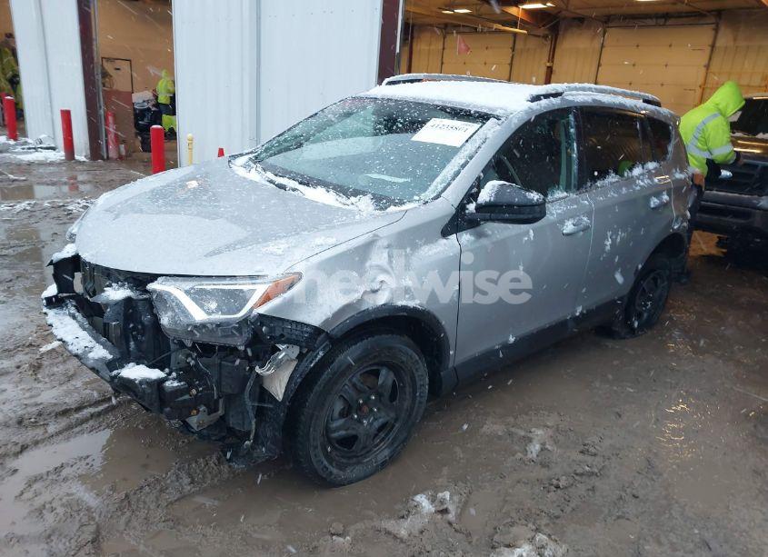 Photo 2 of 2016 Toyota Rav4 LE (VIN 2T3BFREV2GW525485)