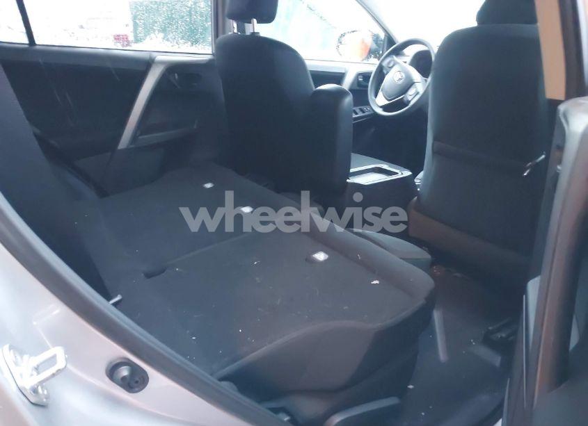 Photo 8 of 2016 Toyota Rav4 LE (VIN 2T3BFREV2GW525485)