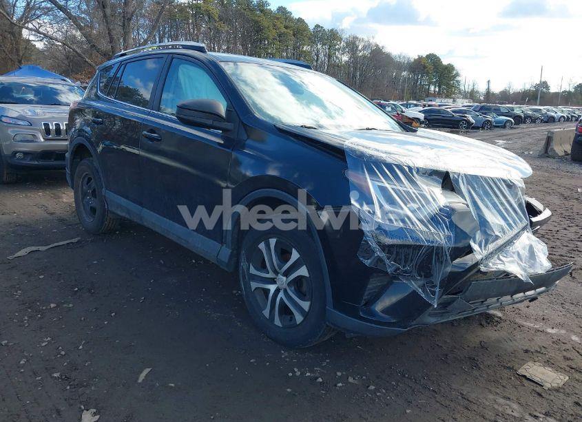 2017 Toyota Rav4 LE (VIN 2T3BFREV2HW546676) main photo