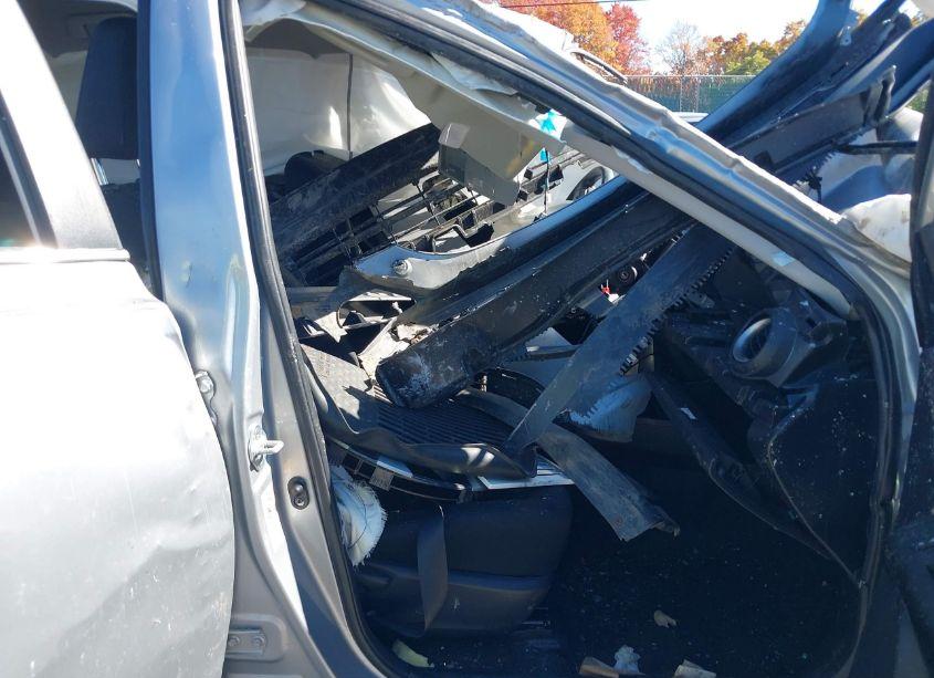 Photo 5 of 2018 Toyota Rav4 LE (VIN 2T3BFREV2JW771752)