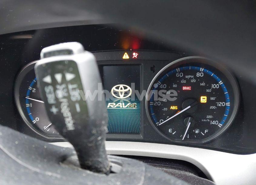 Photo 15 of 2018 Toyota Rav4 LE (VIN 2T3BFREV2JW783951)