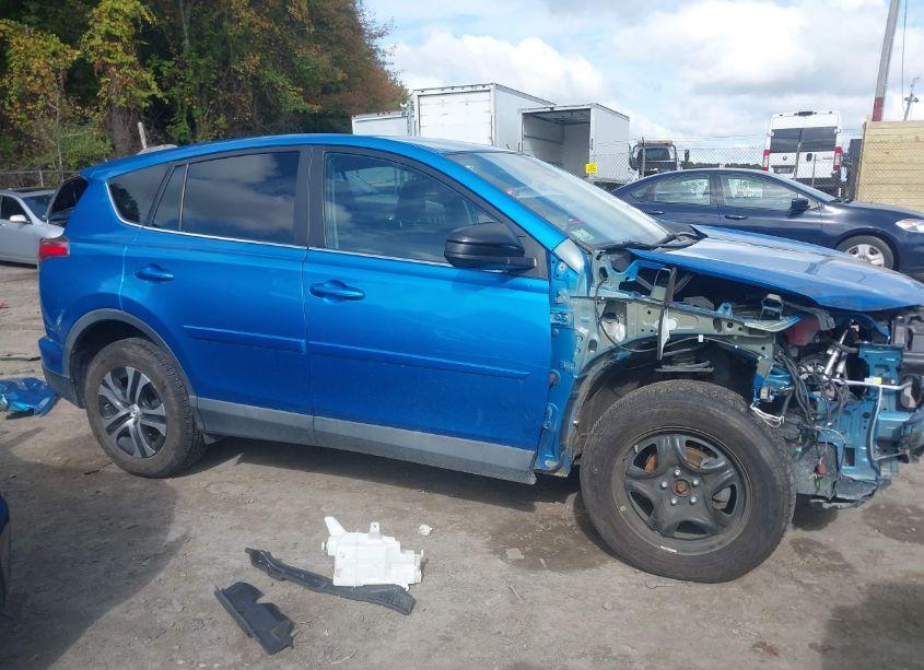 Photo 14 of 2018 Toyota Rav4 LE (VIN 2T3BFREV2JW828175)