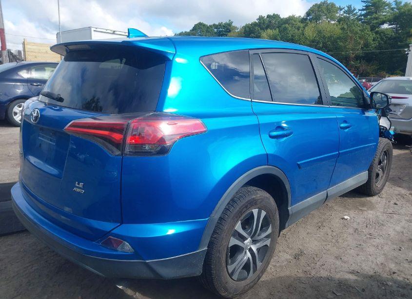 Photo 4 of 2018 Toyota Rav4 LE (VIN 2T3BFREV2JW828175)