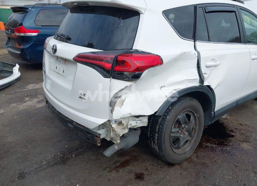 Photo 6 of 2018 Toyota Rav4 LE (VIN 2T3BFREV2JW845011)