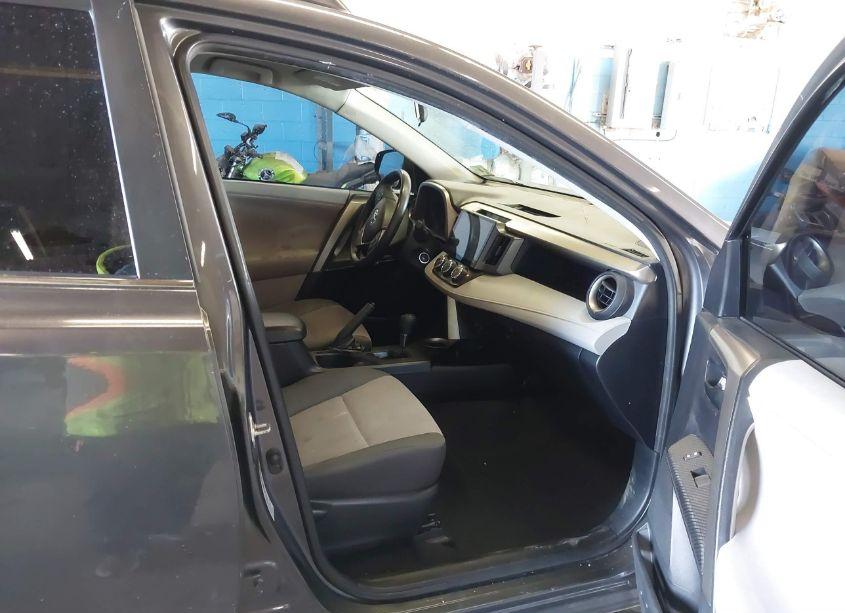 Photo 5 of 2013 Toyota Rav4 LE (VIN 2T3BFREV3DW118626)