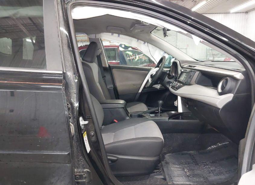 Photo 5 of 2014 Toyota Rav4 LE (VIN 2T3BFREV3EW160862)