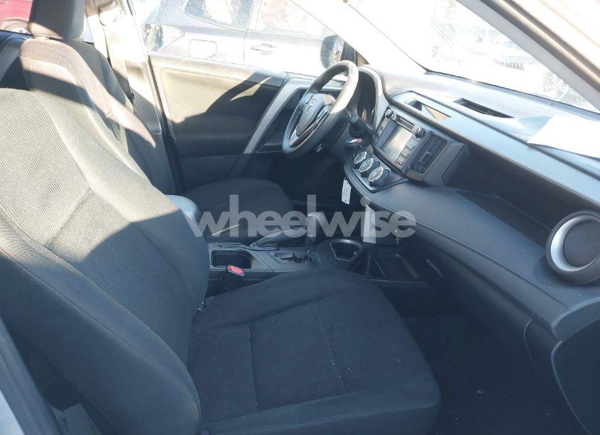 Photo 5 of 2016 Toyota Rav4 LE (VIN 2T3BFREV3GW431339)