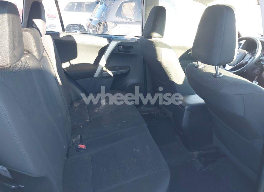 Photo 8 of 2016 Toyota Rav4 LE (VIN 2T3BFREV3GW431339)