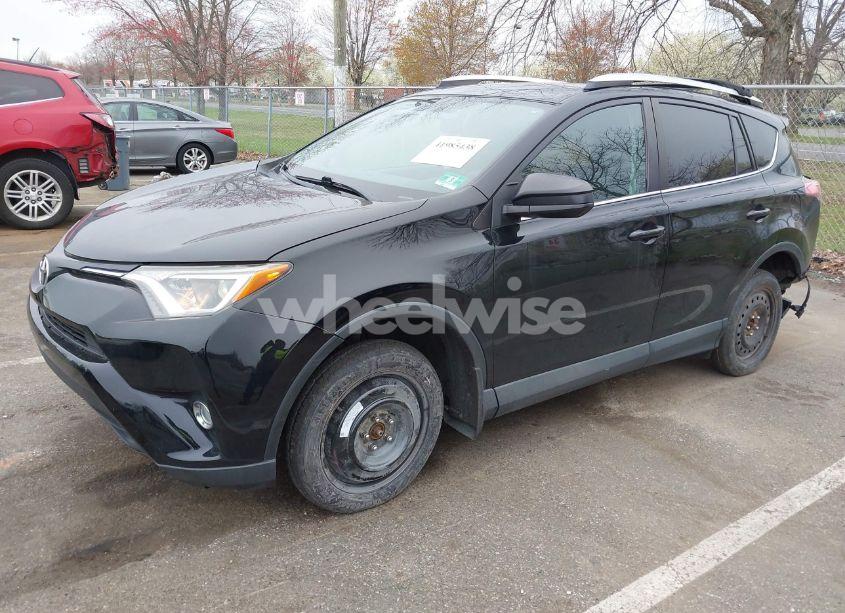 Photo 2 of 2016 Toyota Rav4 LE (VIN 2T3BFREV3GW447802)