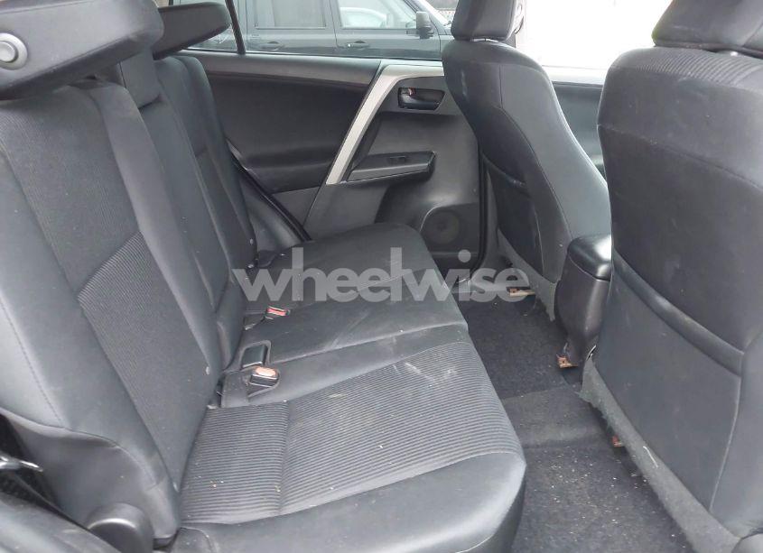 Photo 8 of 2016 Toyota Rav4 LE (VIN 2T3BFREV3GW447802)