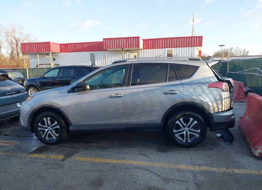 Photo 14 of 2017 Toyota Rav4 LE (VIN 2T3BFREV3HW587060)