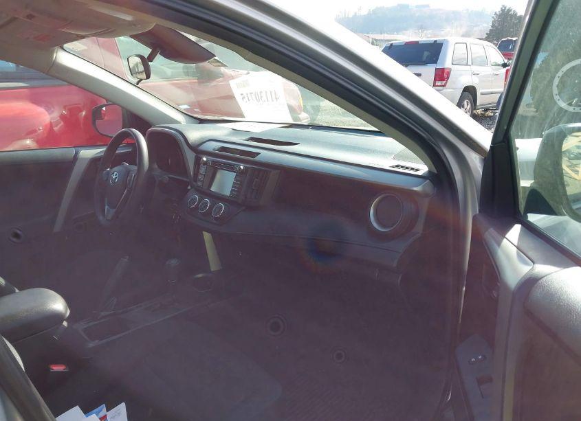 Photo 5 of 2017 Toyota Rav4 LE (VIN 2T3BFREV3HW611468)