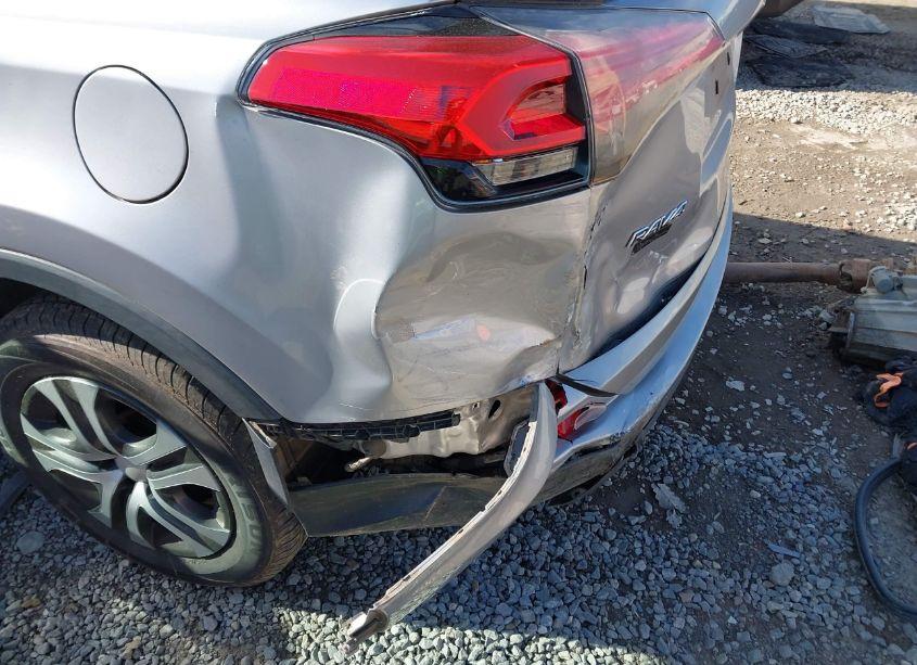 Photo 6 of 2017 Toyota Rav4 LE (VIN 2T3BFREV3HW611468)