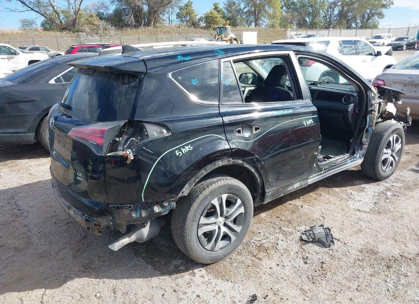 Photo 4 of 2018 Toyota Rav4 LE (VIN 2T3BFREV3JW805956)