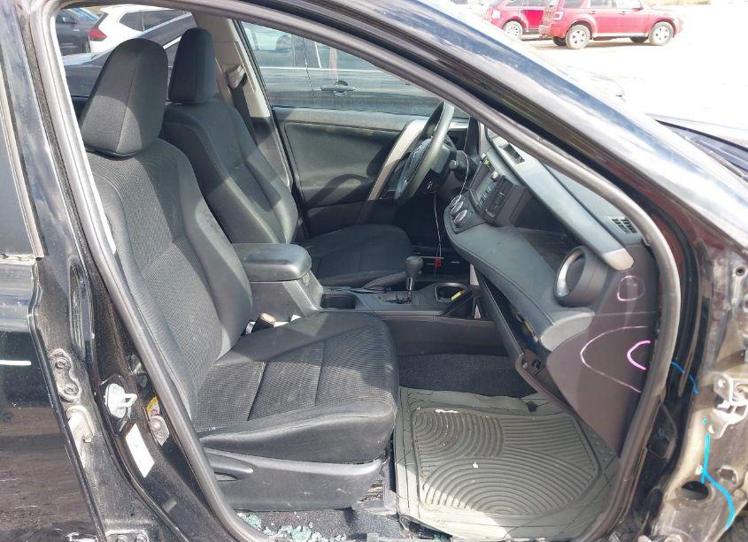 Photo 5 of 2018 Toyota Rav4 LE (VIN 2T3BFREV3JW805956)