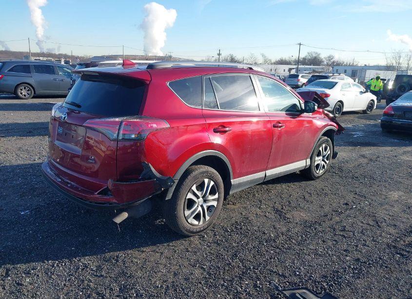 Photo 4 of 2018 Toyota Rav4 LE (VIN 2T3BFREV3JW823728)