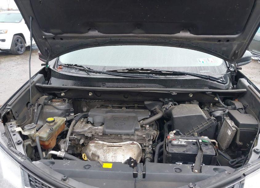 Photo 10 of 2015 Toyota Rav4 LE (VIN 2T3BFREV4FW240124)