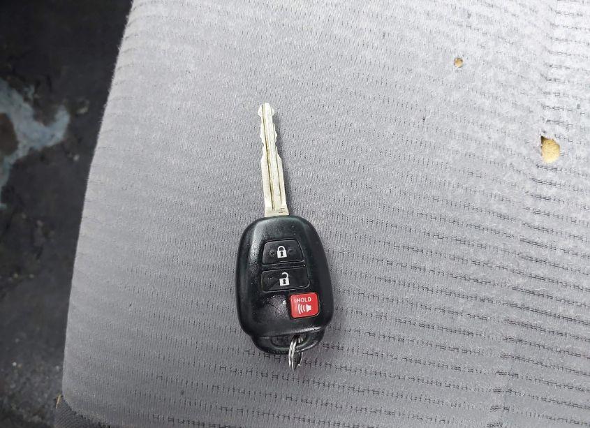 Photo 11 of 2015 Toyota Rav4 LE (VIN 2T3BFREV4FW240124)