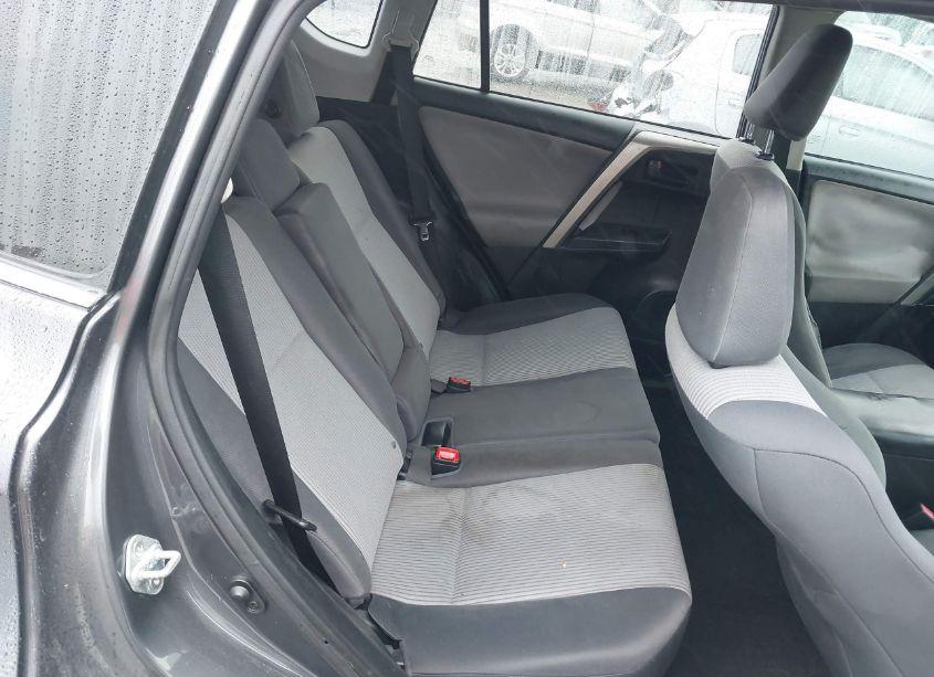 Photo 8 of 2015 Toyota Rav4 LE (VIN 2T3BFREV4FW240124)
