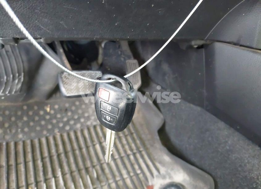 Photo 11 of 2015 Toyota Rav4 LE (VIN 2T3BFREV4FW242729)