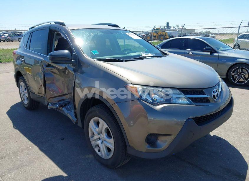 2015 Toyota Rav4 LE (VIN 2T3BFREV4FW386345) main photo