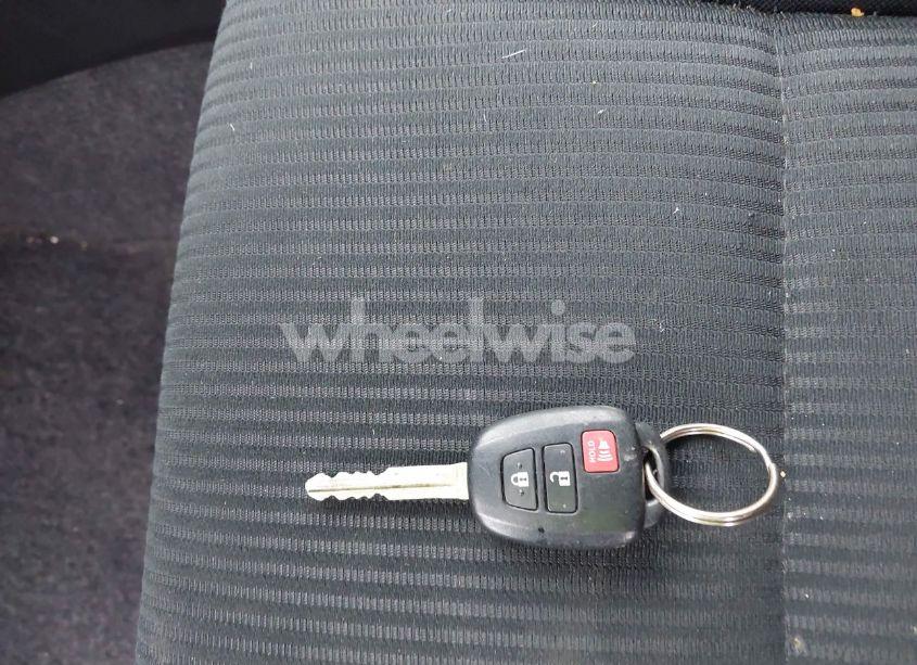 Photo 11 of 2016 Toyota Rav4 LE (VIN 2T3BFREV4GW419670)