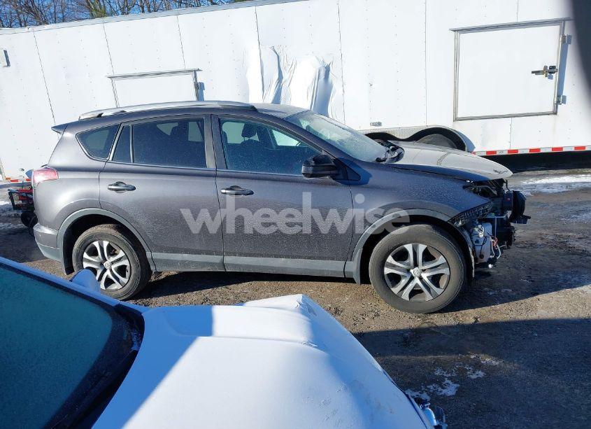 Photo 14 of 2016 Toyota Rav4 LE (VIN 2T3BFREV4GW432872)
