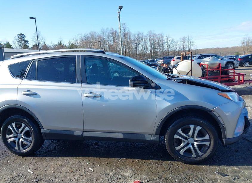 Photo 13 of 2016 Toyota Rav4 LE (VIN 2T3BFREV4GW462275)