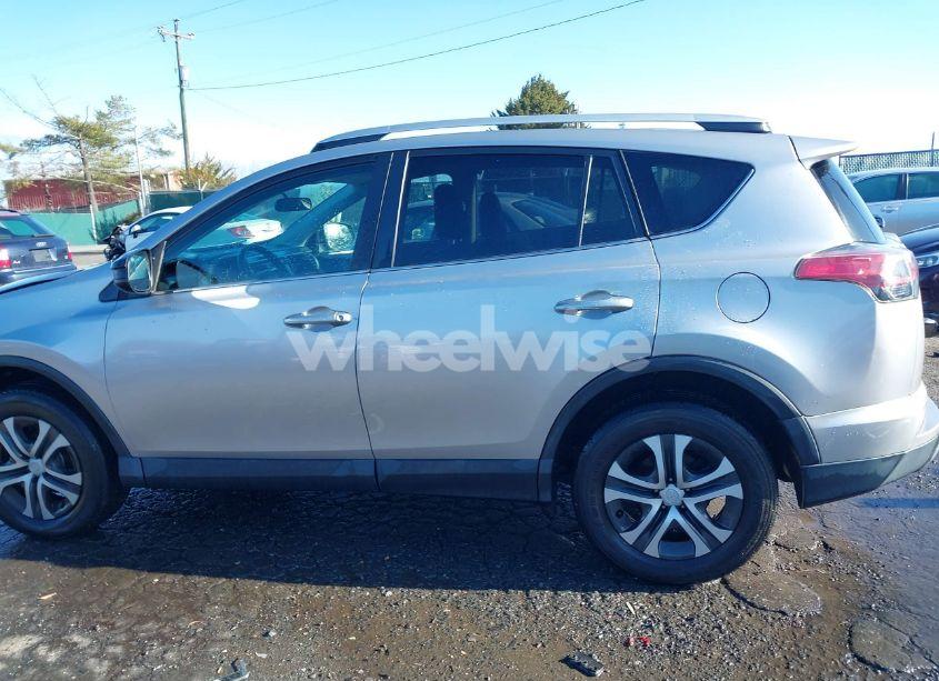 Photo 14 of 2016 Toyota Rav4 LE (VIN 2T3BFREV4GW462275)