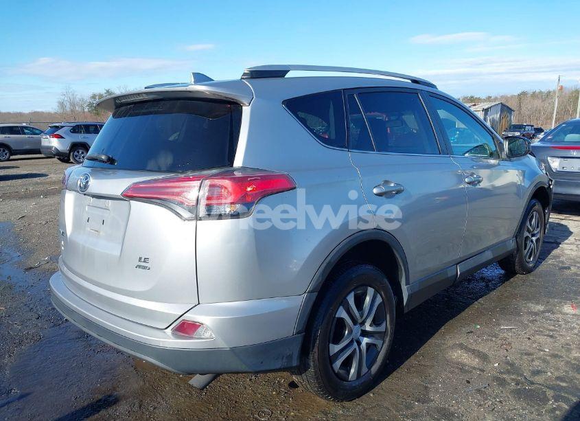 Photo 4 of 2016 Toyota Rav4 LE (VIN 2T3BFREV4GW462275)