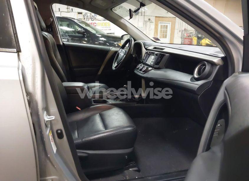 Photo 5 of 2016 Toyota Rav4 LE (VIN 2T3BFREV4GW504850)