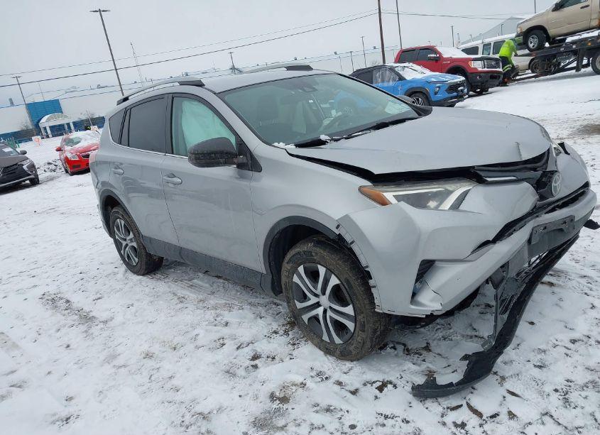 2017 Toyota Rav4 LE (VIN 2T3BFREV4HW659433) main photo