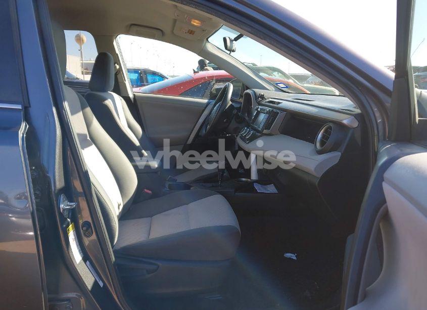 Photo 5 of 2013 Toyota Rav4 LE (VIN 2T3BFREV5DW028118)