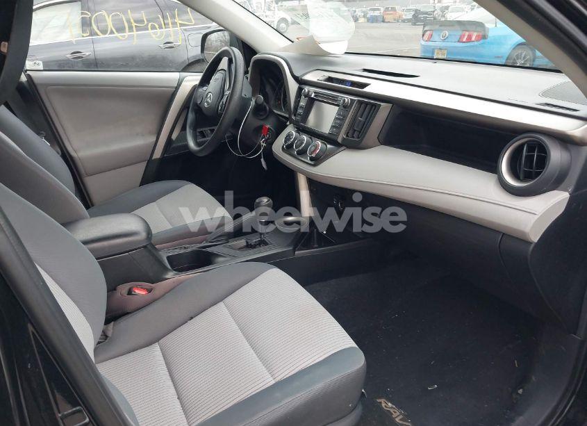 Photo 5 of 2013 Toyota Rav4 LE (VIN 2T3BFREV5DW057702)