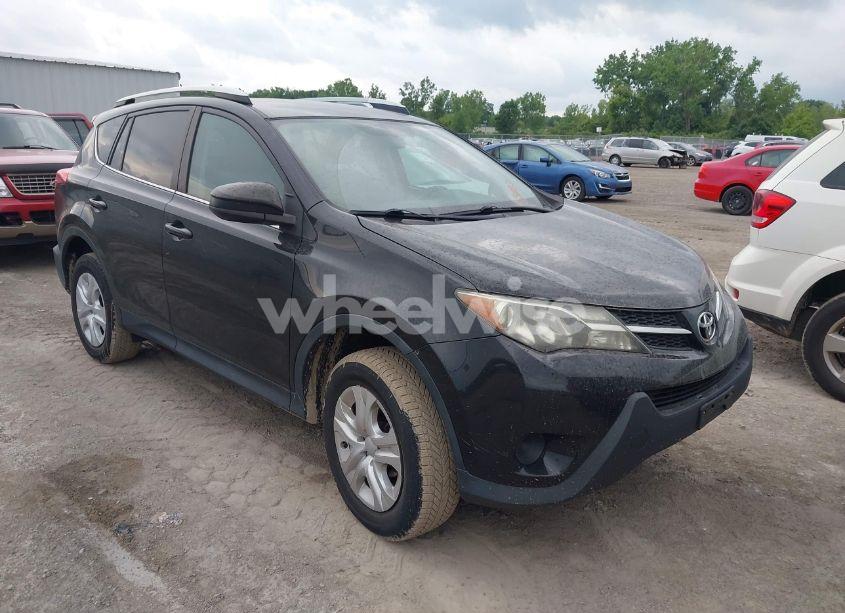 2015 Toyota Rav4 LE (VIN 2T3BFREV5FW231187) main photo