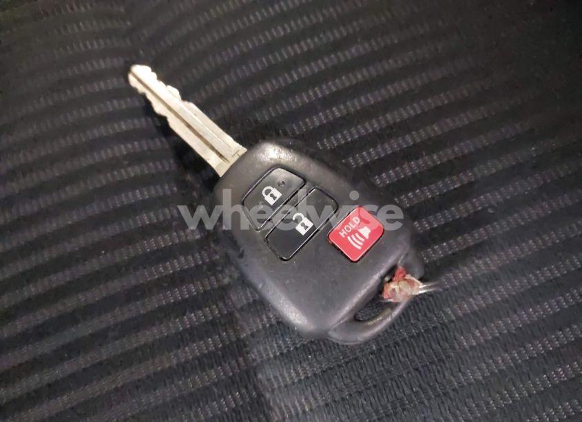 Photo 11 of 2015 Toyota Rav4 LE (VIN 2T3BFREV5FW305546)