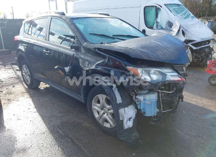 2015 Toyota Rav4 LE (VIN 2T3BFREV5FW345030) main photo