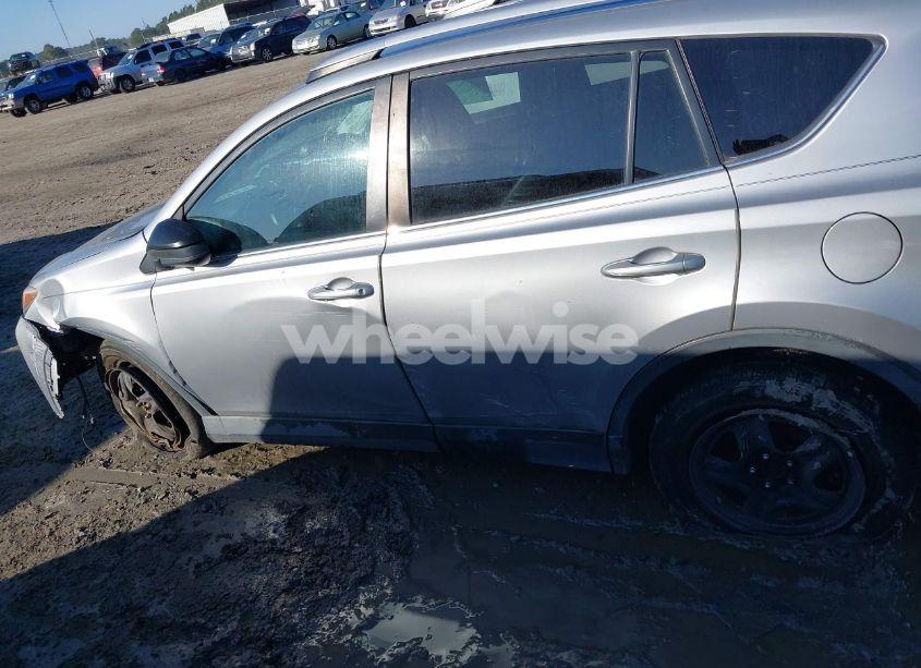 Photo 14 of 2016 Toyota Rav4 LE (VIN 2T3BFREV5GW436056)