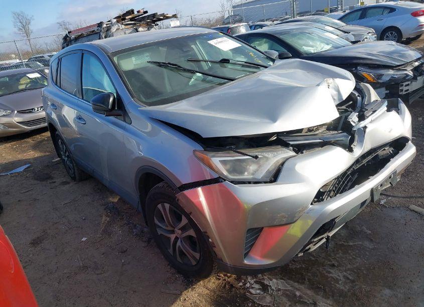 2018 Toyota Rav4 LE (VIN 2T3BFREV5JW771177) main photo